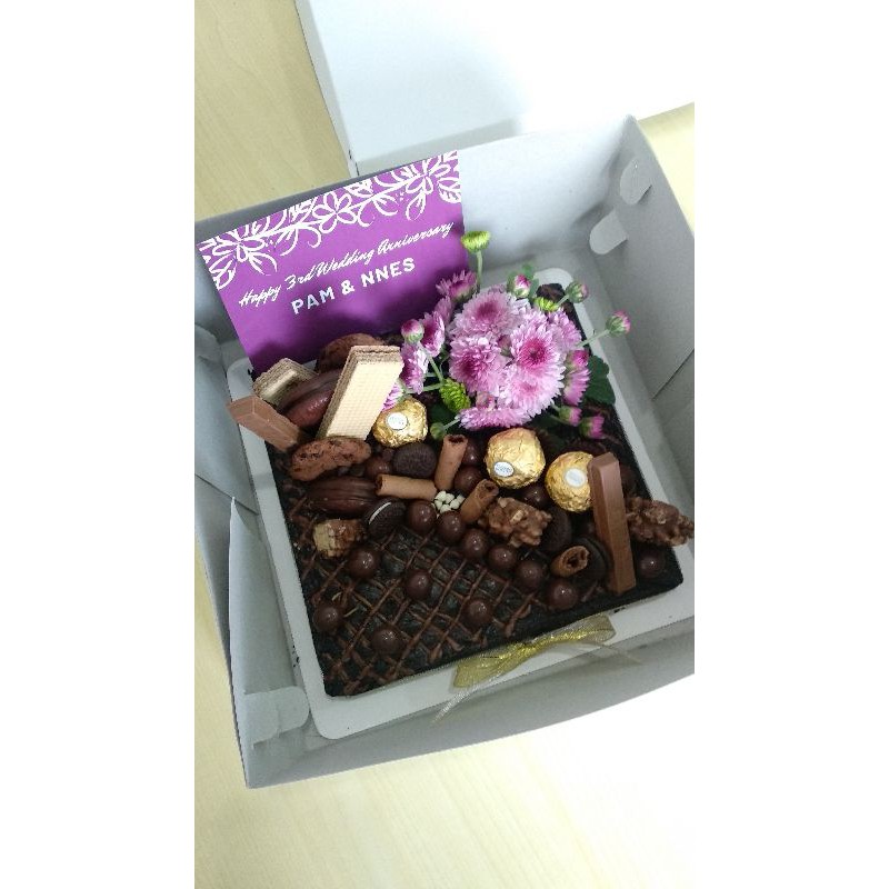 

custom brownies tart