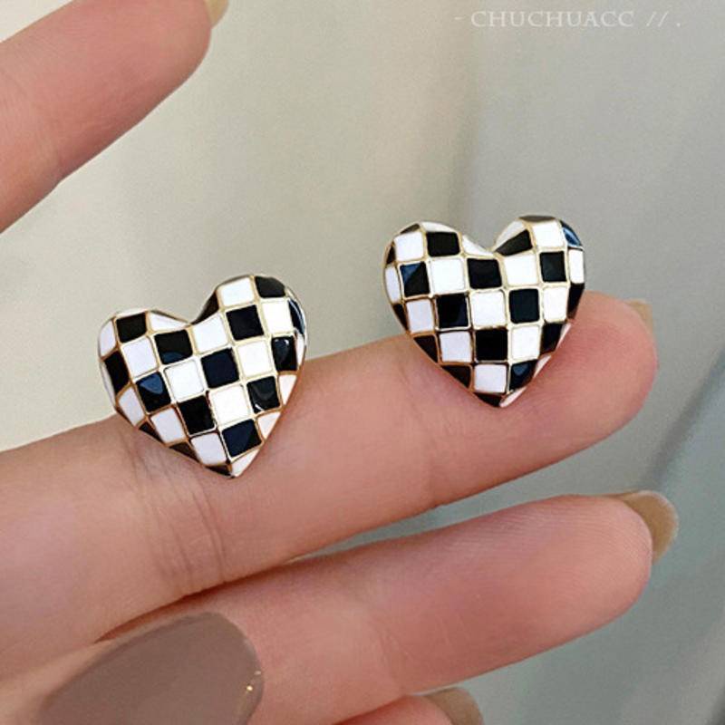 Anting Tusuk Bentuk Geometri Motif Kotak-Kotak Hitam Putih Bahan Metal Gaya Vintage Untuk Wanita