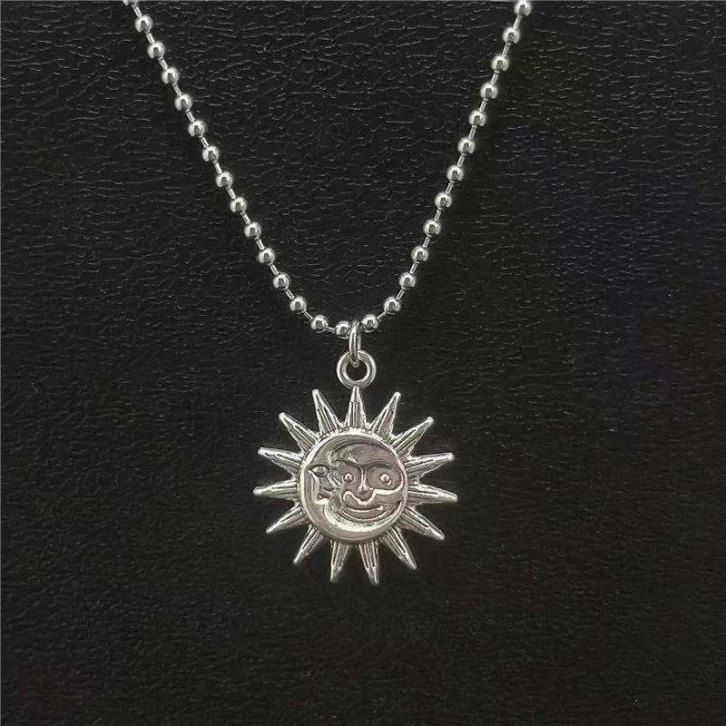 Hip hop retro Apollo liontin Sun Moon kalung trendy Lingkaran dan kreatif kalung pasangan kalung