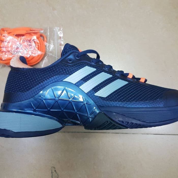 SEPATU TENIS ADIDAS BARICADE