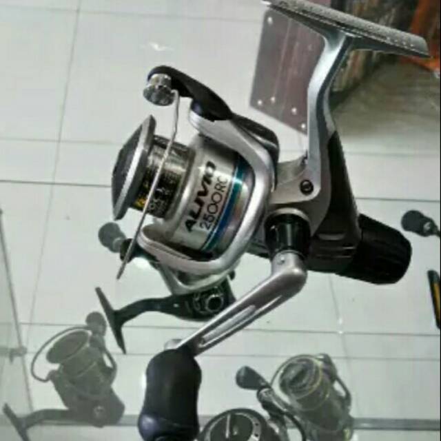 Reel Pancing Shimano ALIVIO 2500 RC