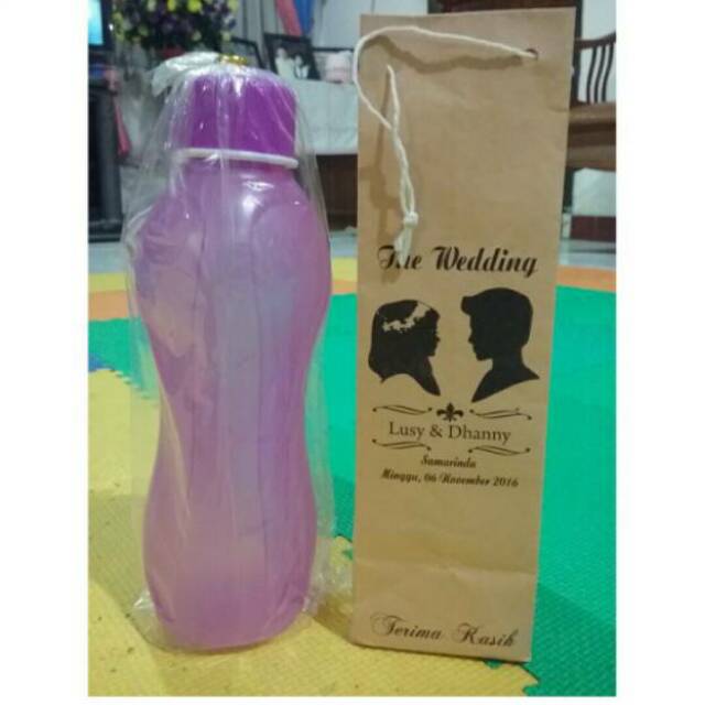 

Paper Bag Design Suka Suka ukuran 10,5 x 10,5 x 20cm