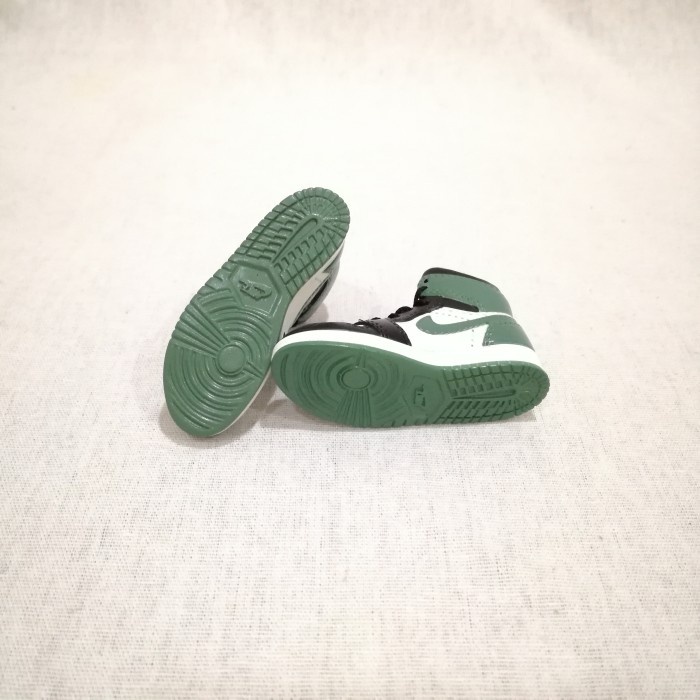 AIR JORDAN 1 AJ1 CLAY GREEN 3D SNEAKERS KEYCHAIN MINIATUR