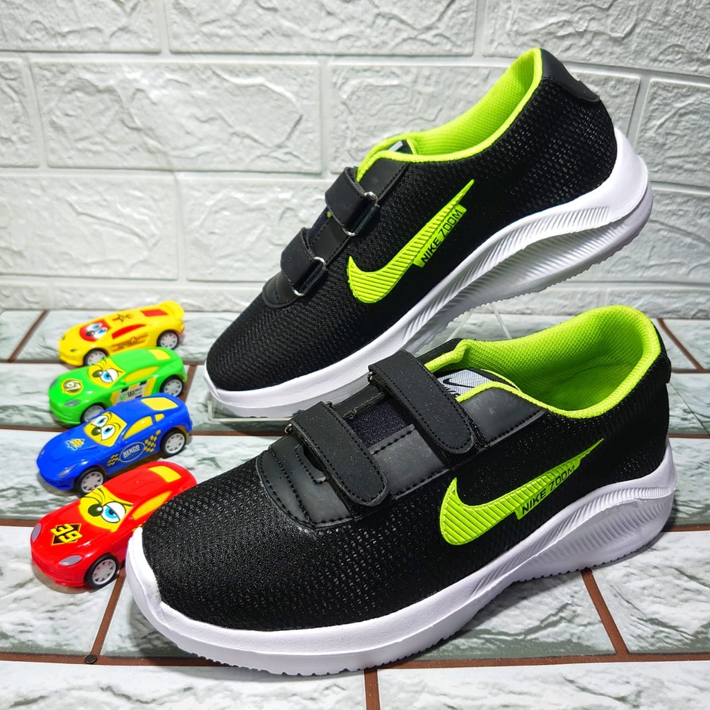 Sepatu Sneakers Sepatu Anak Import zoom Sizhitam stabilo velcroe 26-37 Usia 4-10 Tahun