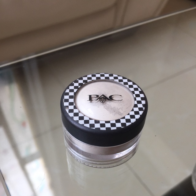 PAC EYESHADOW POWDER