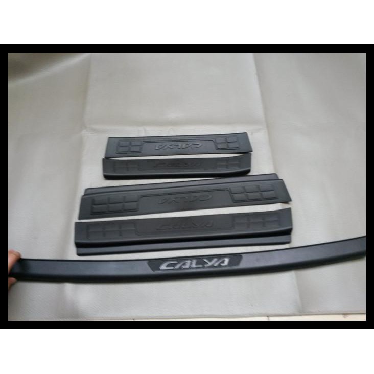 TERLARIS SILLPLATE BELAKANG/SAMPING CALYA EMBOS 