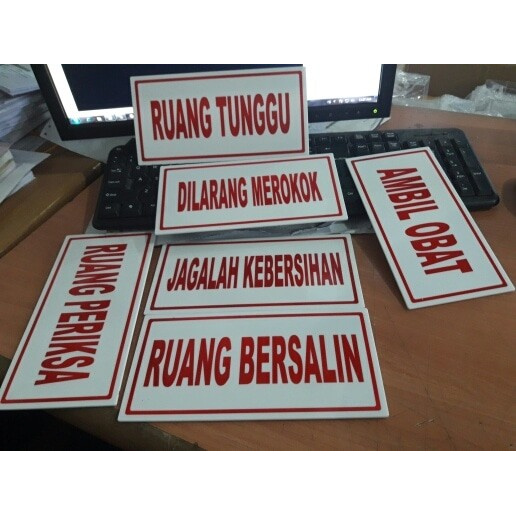 

Akrilik plat Custom Elegan