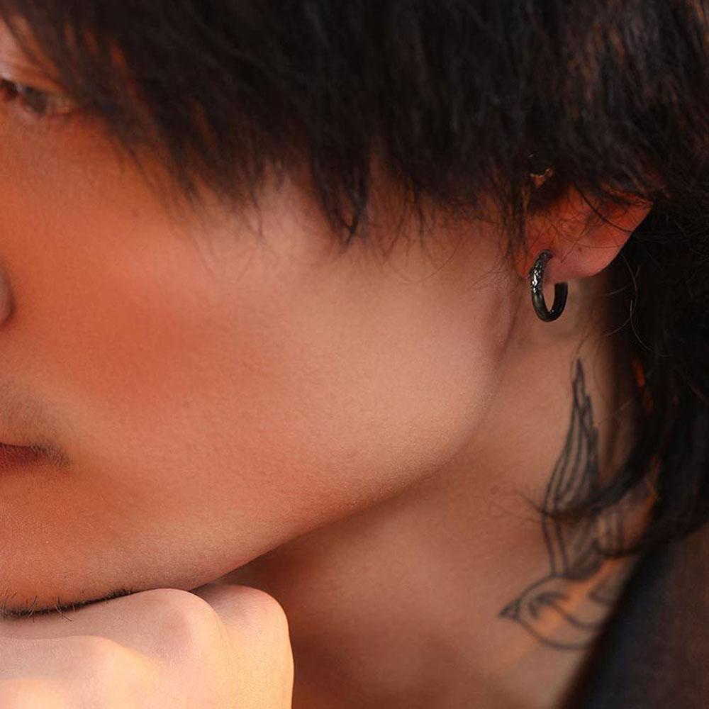 Needway Ear Hoop Kreatif Unisex Lingkaran Ukir Wanita Pria Klip Telinga Bulat