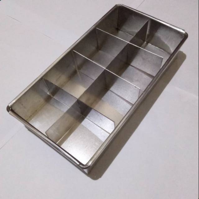 

Loyang sekat brownies ukuran 20x10x4 sekat 8,10,12,15,18