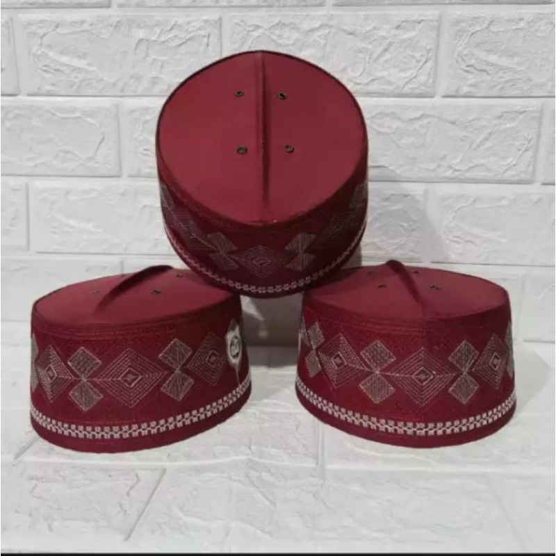 Peci Assagofah Merah Marun Bordir. Kopyah Assgofah Bordir Merah Marun