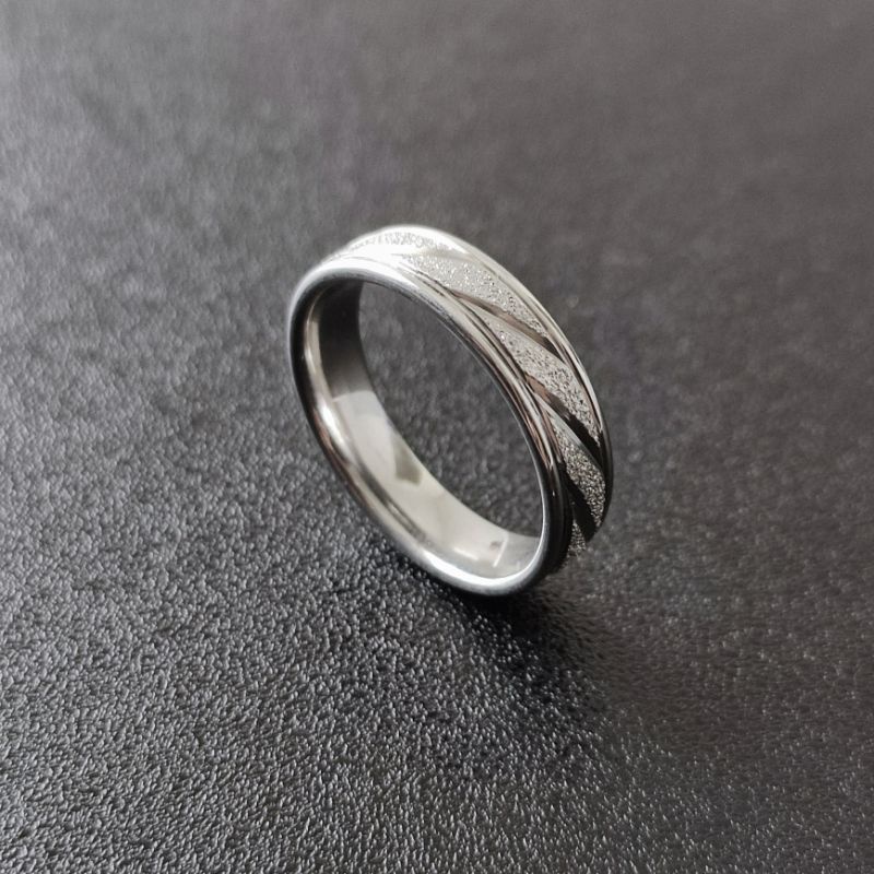 Cincin Pasir Garis Garis Titanium Pria dan Wanita