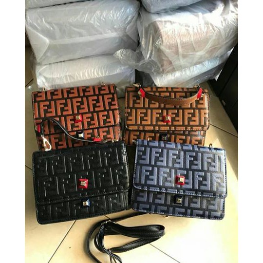 Bag Fendi Kan I F 3730 VIC FF Logo Sulam TAS SELEMPANG TAS BATAM TAS IMPORT TAS BRANDED WANITA