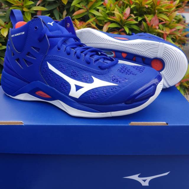 mizuno wave momentum mid blue