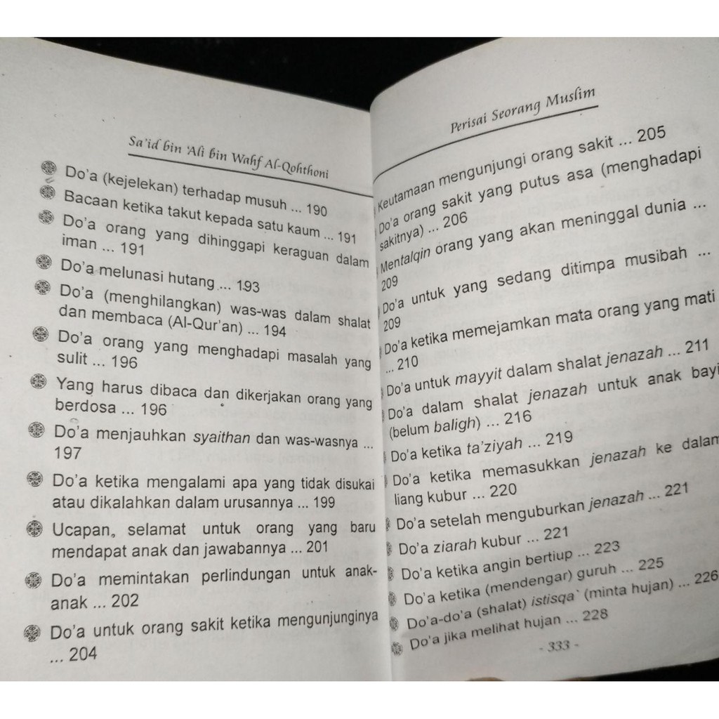 Hisnul Muslim Atau Perisai Seorang Muslim Atau Kumpulan Buku Doa Dan Dzikir