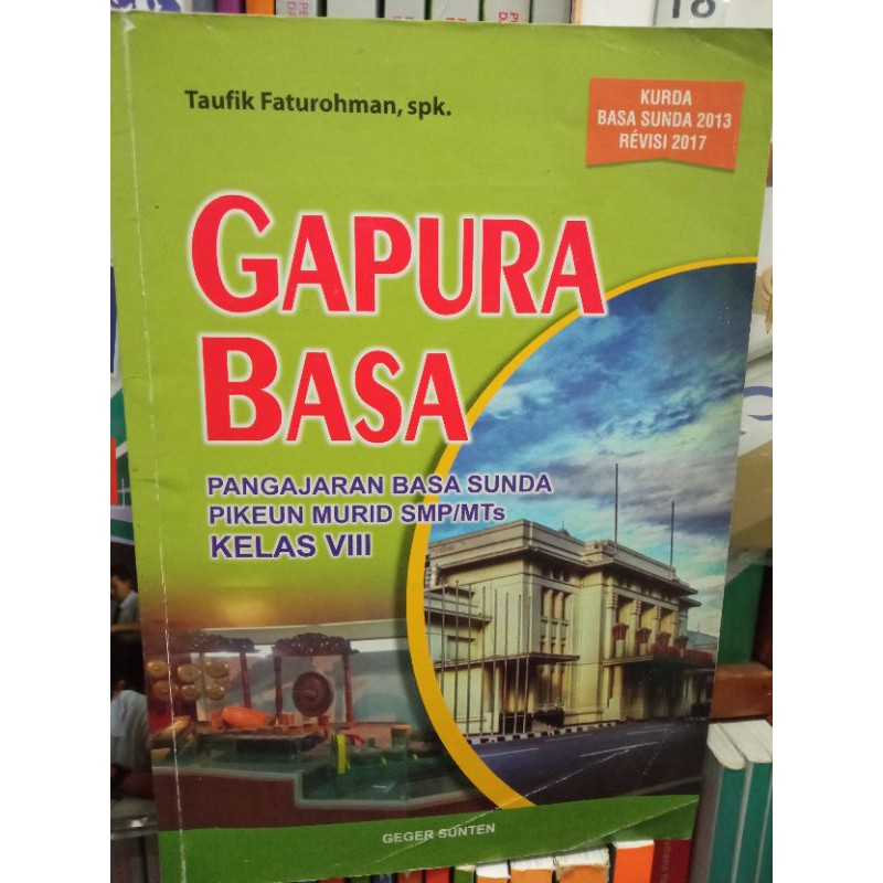 BUKU GAPURA BASA SUNDA SMP KELAS 8