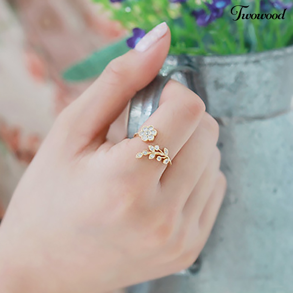 Cincin Model Terbuka Adjustable Desain Cabang Bunga Aksen Berlian Imitasi Untuk Wanita