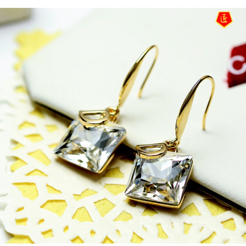 [Ready Stock]Korean Fashion Letter D Crystal Earrings Temperament