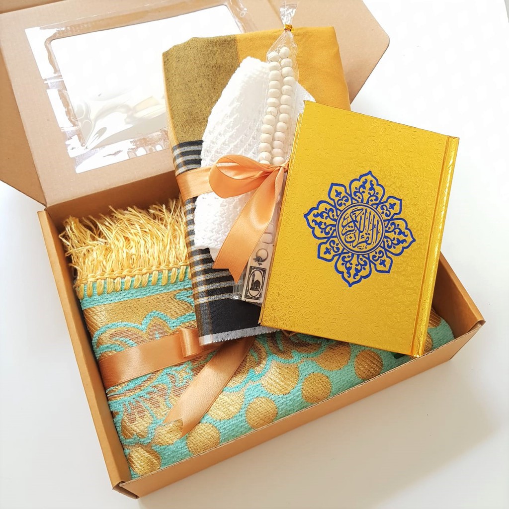 [5IN1] HAMPERS KADO COWOK PARCEL/HAMPERS 5 IN 1 ALQURAN SAJADAH SARUNG BROS TASBIH PECI KADO SOUVENIR HADIAH LEBARAN