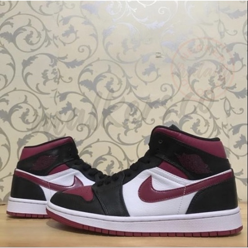 Air Jordan 1 Bred Toe SECOND original