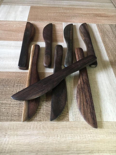 Cutlery set (Sendok, garpu dan pisau kayu  1 set)