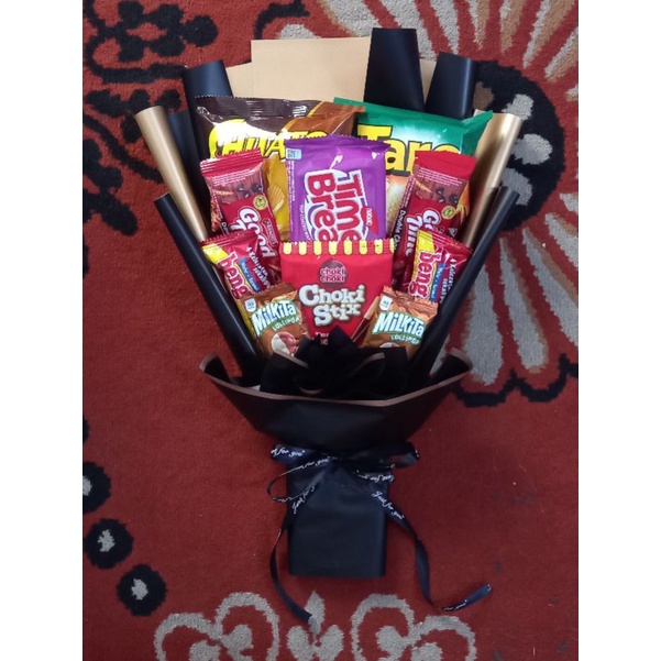 

Ready) BUCKET SNACK/Bucket makanan/kado wisuda/kado valentine 30 grm