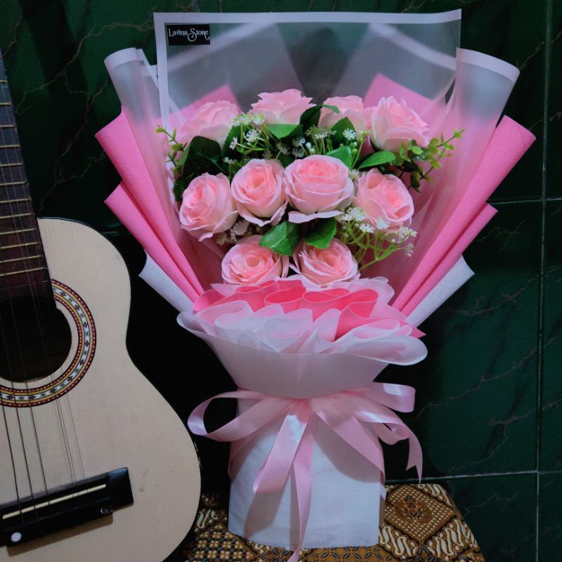 Buket Bunga Mawar plastik