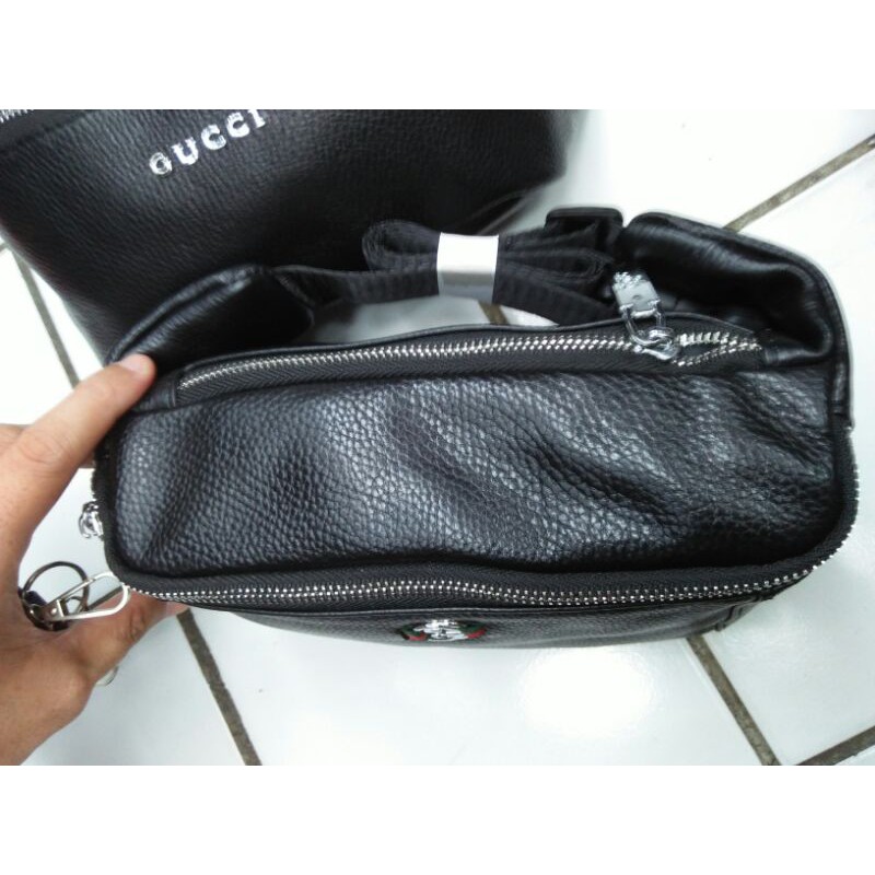 waistbag kulit hitam