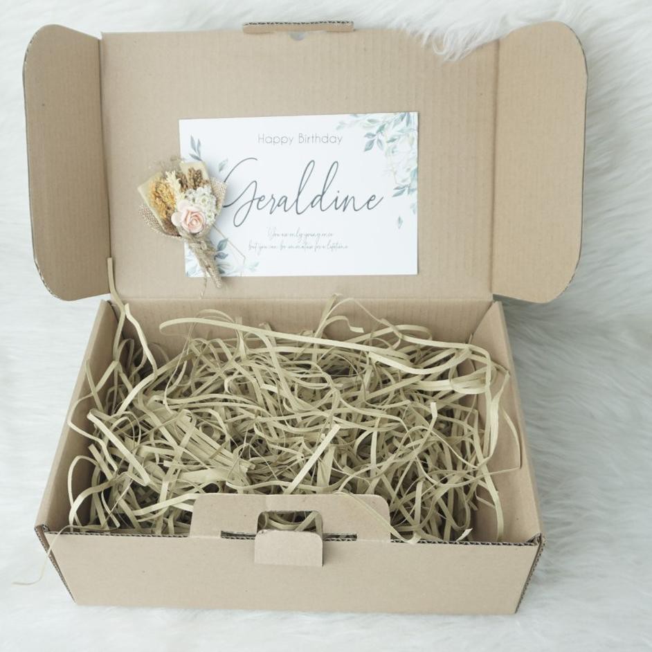 

DISKON Kado / Kemasan / Gift Box Set Karton 30x20 cm