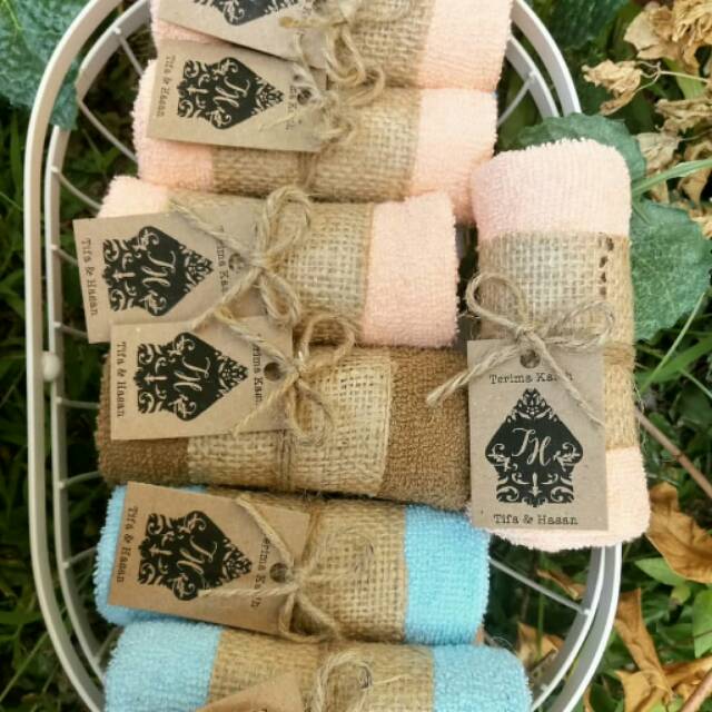 Souvenir pernikahan Handuk Rustic