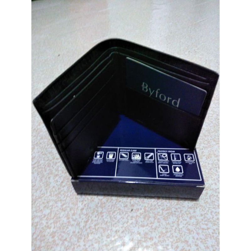 Dompet Pria Hitam Byford