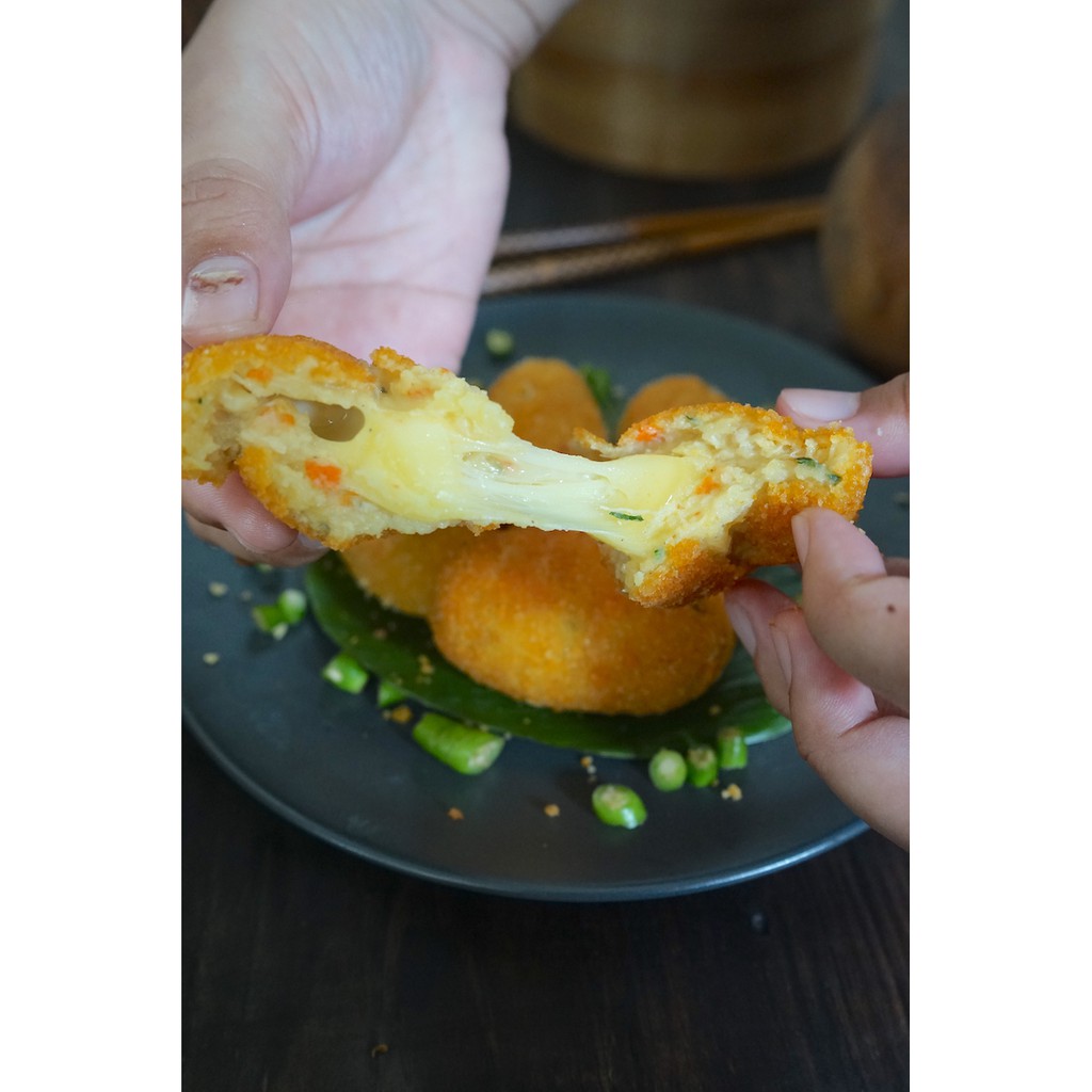 

KROKET KENTANG MOZARELLA FROZEN KUKUINUTRI ENAK LEMBUT CHEESY ISI 5