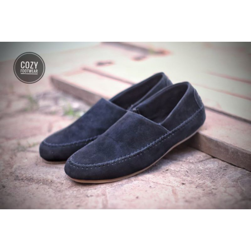 HIGHLAND BLACK |WOLF x COZY| Sepatu Slip on Pria Santai Casual Formal Suede Kerja Simple