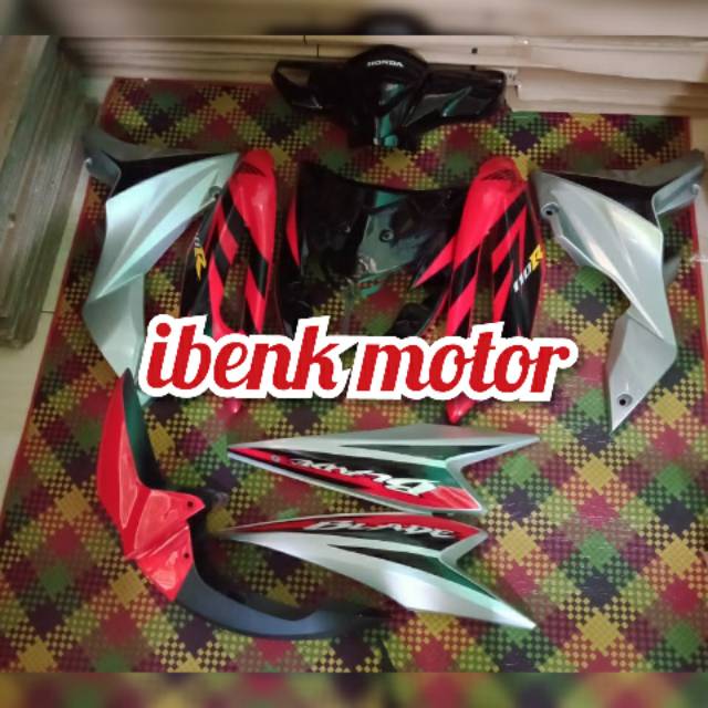 cover body halus honda blade lama blade old merah silver