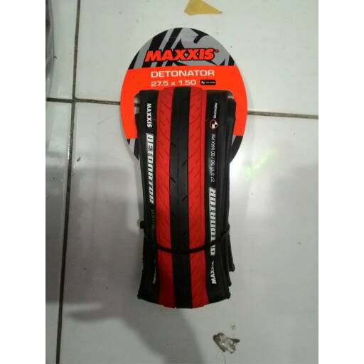 Ban luar Maxxis detonator 27,5 x 1.50