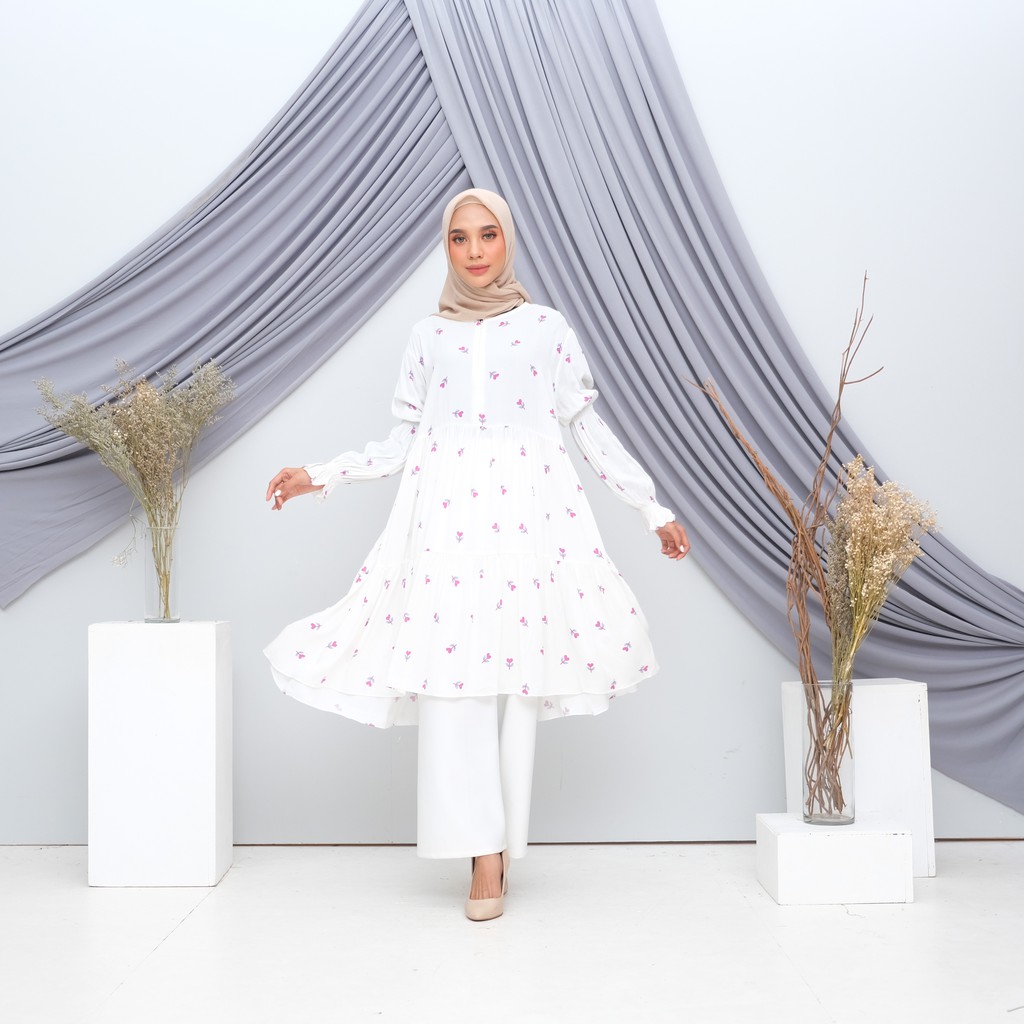 TUNIK KUNCUP -  TUNIK WANITA MUSLIM MOTIF RAYON VOILD by Raline Mode