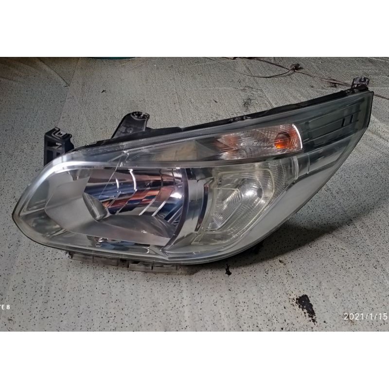 Headlamp Chevrolet Spin