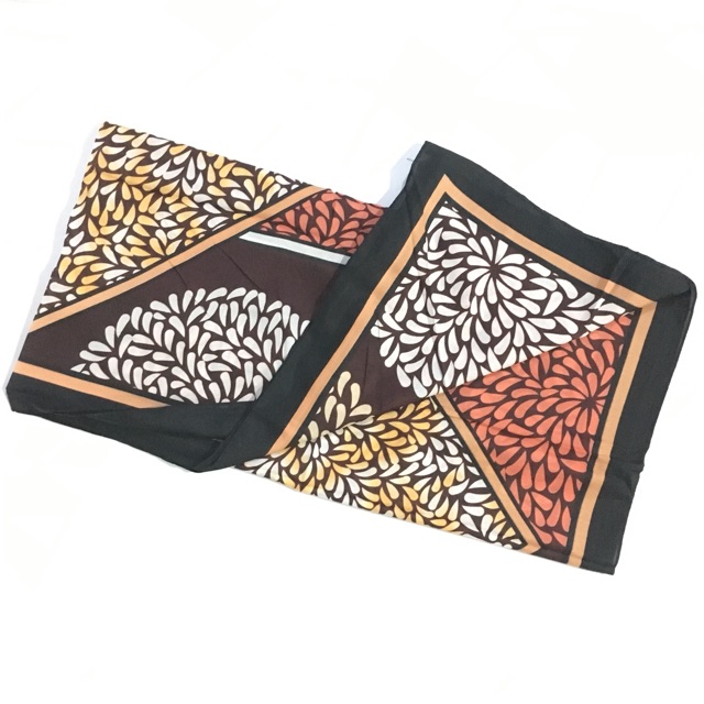 Hijab segi empat motif yeffa al amany