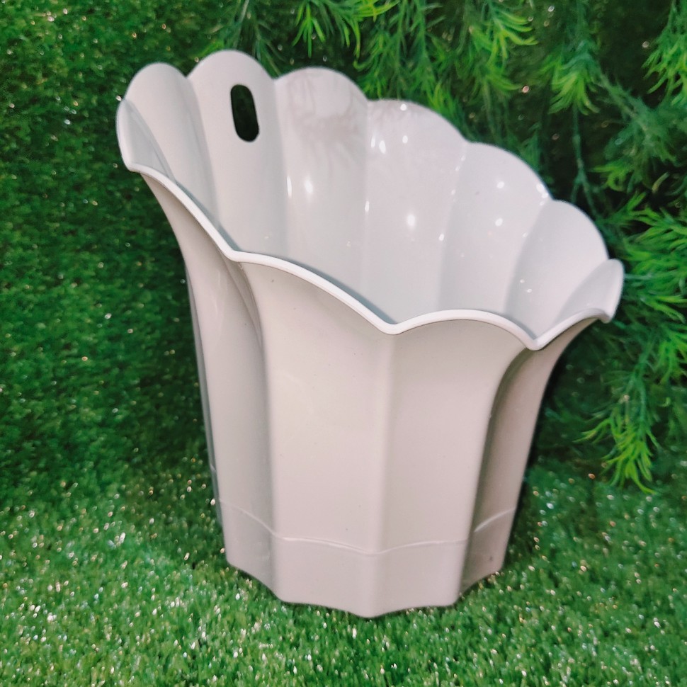 Pot tempel dinding lavender UK 20 warna putih ada tatakan airnya