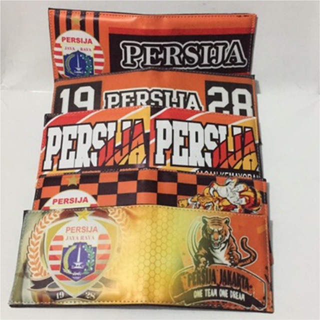 dompet Persija Jakarta model lipat biasa bahan kulit sintetis lokal LAX motif cetak club sepak bola Persija Jakarta #dompet #dompetanak #dompetremaja #dompetbola #dompetlipat #dompetkeren