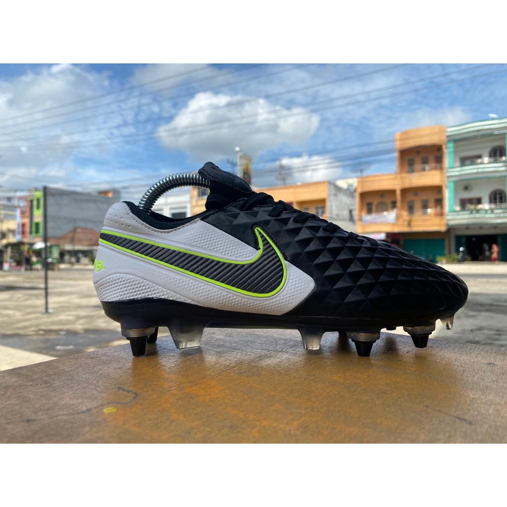 Soccer Nike Tiempo Legend VIII Elite SG 