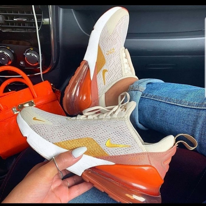 beige 270 nike