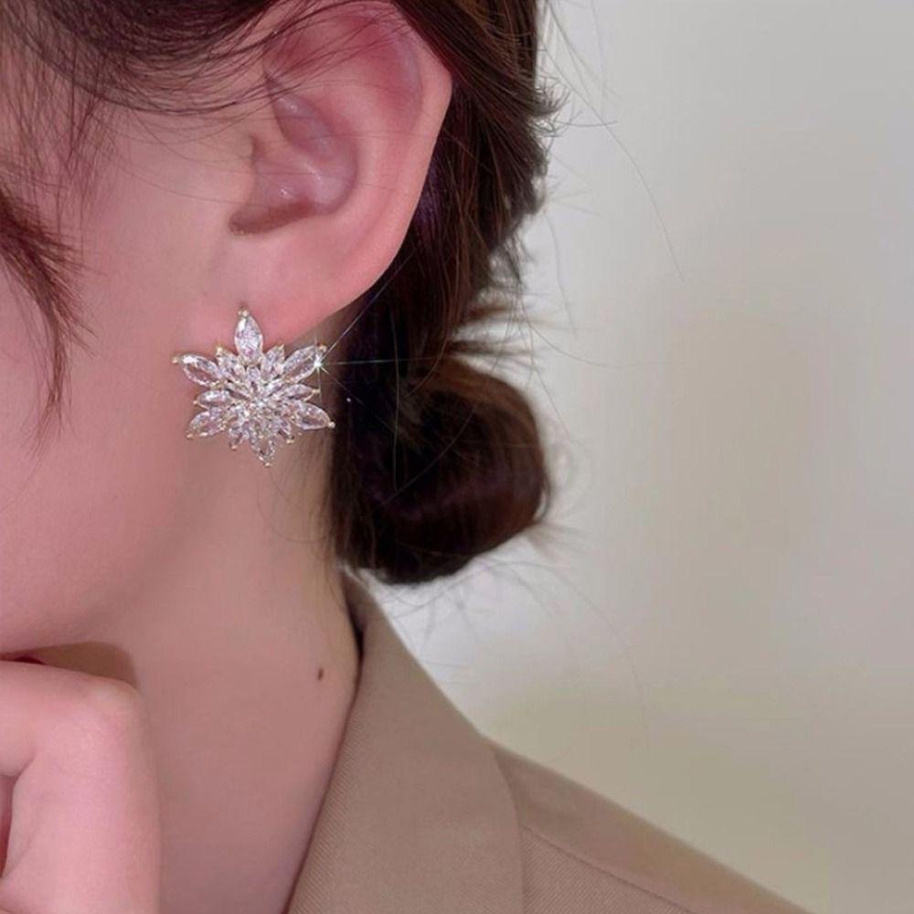 Needway Snowflake Stud Earrings Zirkon Kristal Bunga Mewah Hadiah Anting Untuk Wanita Her Earrings