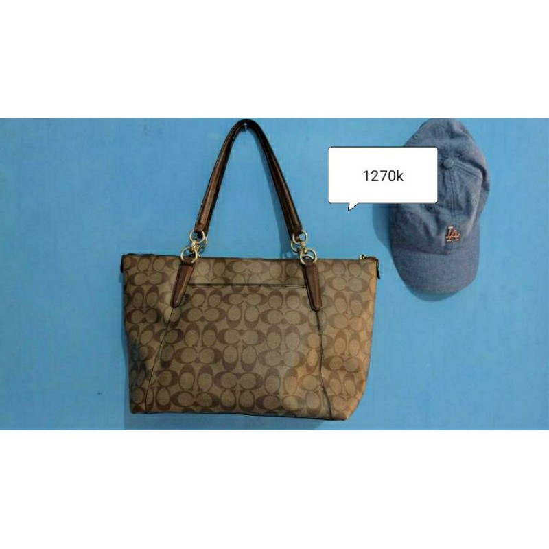 [PRELOVED] Tas wanita - Coach Authentic/Original