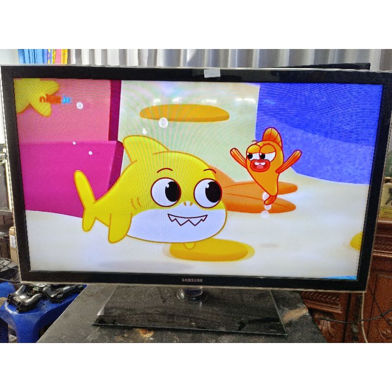 TV LED SAMSUNG 40 INCH 40IN 40INCH 40D5000 LCD SECOND BEKAS NYALA HIDUP MINUS SUARA PRELOVED