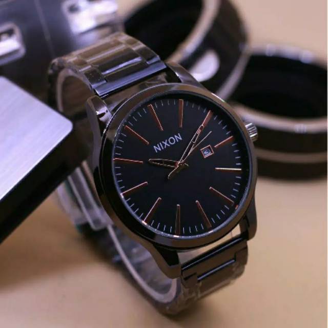 JAM TANGAN PRIA NIXON TANGGAL ANALOG