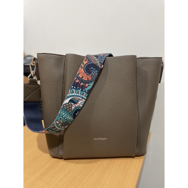 Hush Puppies Frances Satchel Bag (size L) taupe, preloved