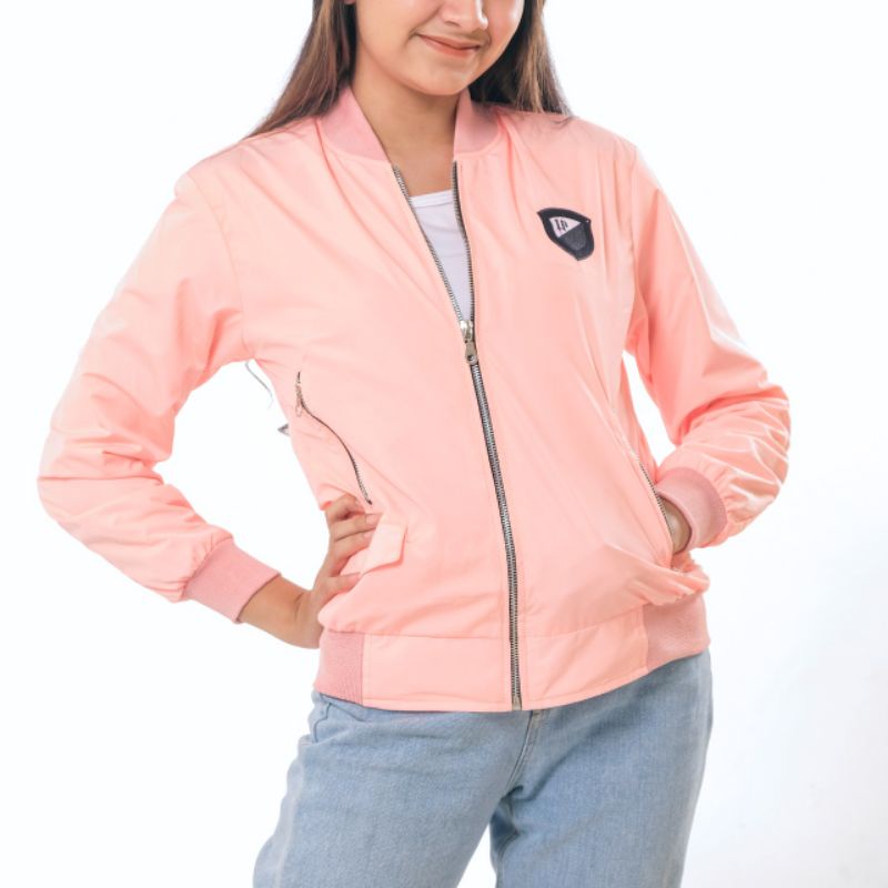 Jaket Wanita Quarters Jacket Parasut Wanita Premium