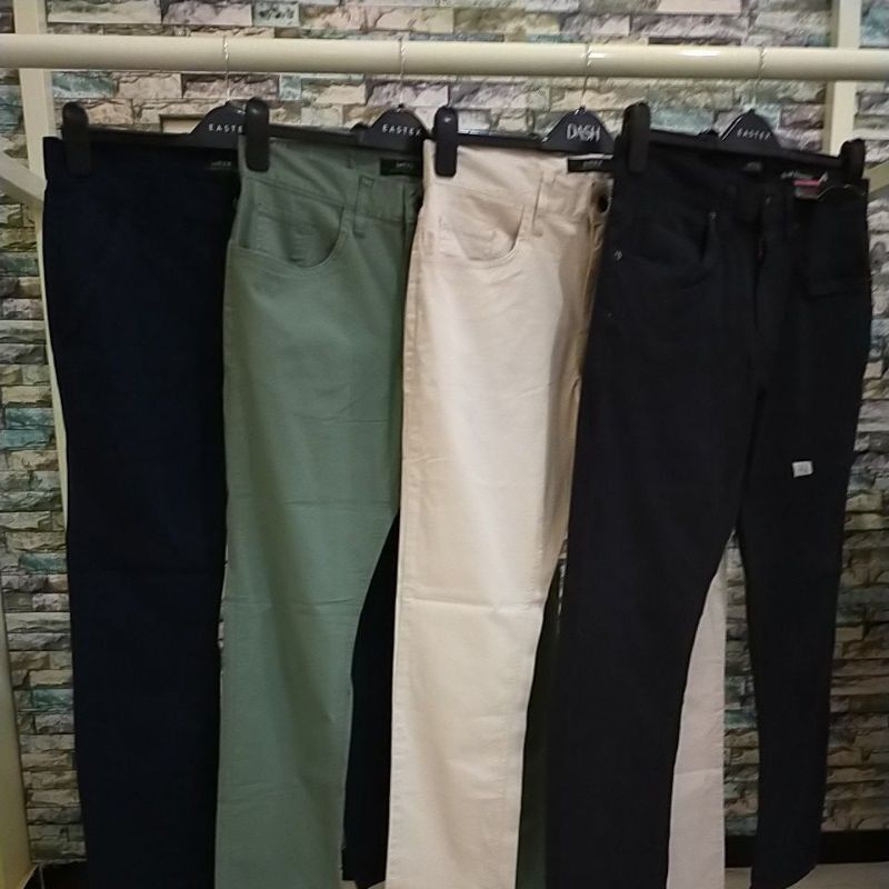 Celana Panjang Cowok Twill (Mexx)