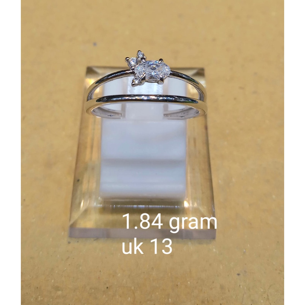 Cincin Emas Putih Fashion Kadar 75% 1.84 Gram Size 13