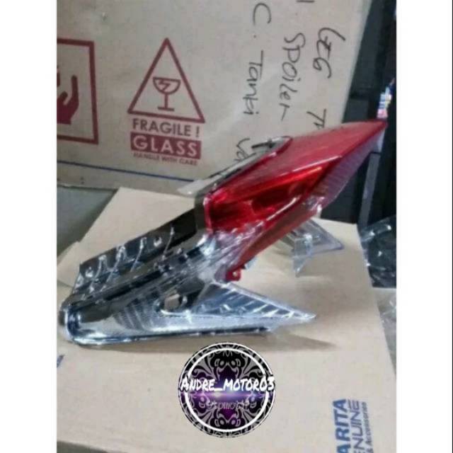 Reflektor lampu belakang / stop lamp Honda Vario 125 Fi old